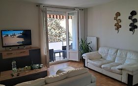 Le 8 - Appartement 2 chambres calme, tout confort, parking privé gratuit, à 2 pas des Allées Provençales